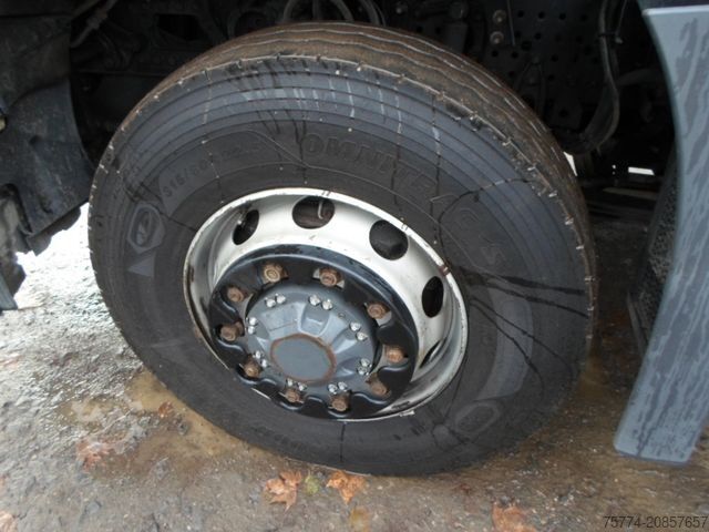 Standard SZM MERCEDES-BENZ 1845/HAD/Stream Space