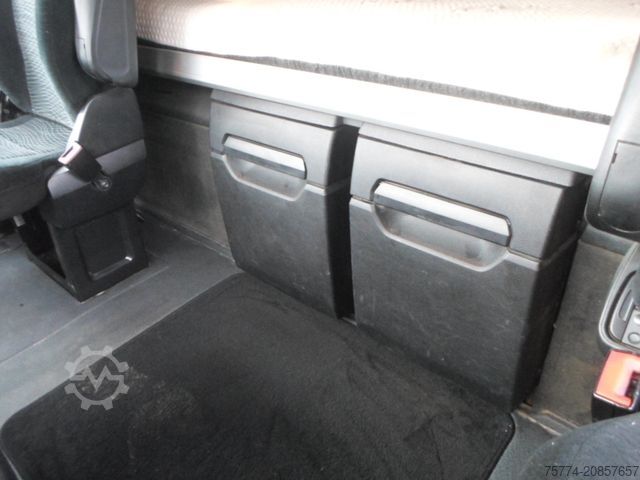 Standard SZM MERCEDES-BENZ 1845/HAD/Stream Space