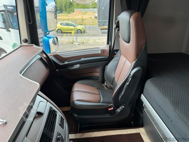 Standard tractor unit DAF XF 530*ALCOA*STANDKLIMA*STAS SCHUBBODEN*LEDER*