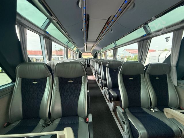 Motor coach NEOPLAN Starliner C  P 11 II P 11  371 KW