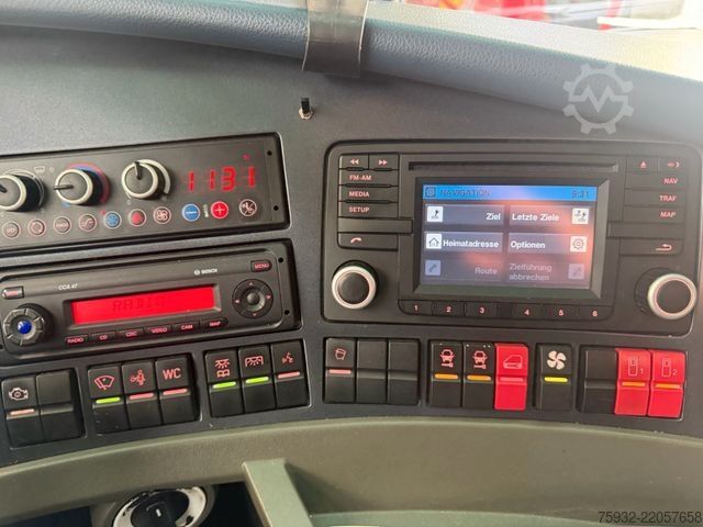Motor coach NEOPLAN Starliner C  P 11 II P 11  371 KW