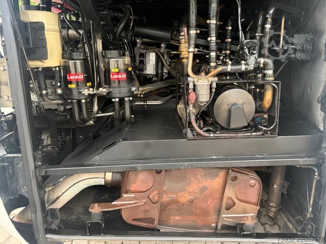 Motor coach NEOPLAN Starliner C  P 11 II P 11  371 KW