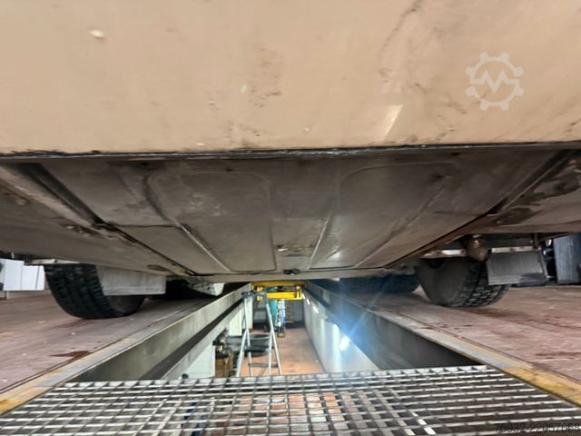 Motor coach NEOPLAN Starliner C  P 11 II P 11  371 KW