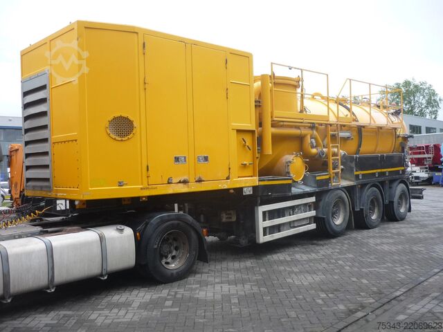 Tank Renders ROC 16.30 Droge stoffen oplegger Met DAF XF
