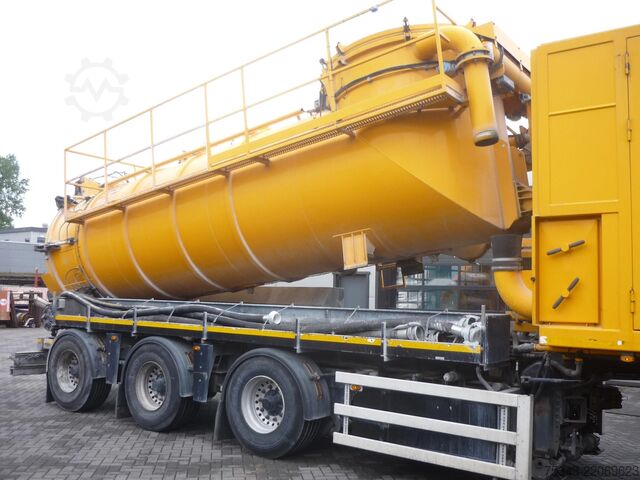 Tank Renders ROC 16.30 Droge stoffen oplegger Met DAF XF