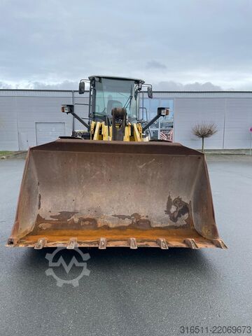 Loader New Holland W270B
