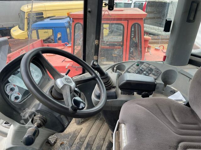 Loader New Holland W270B