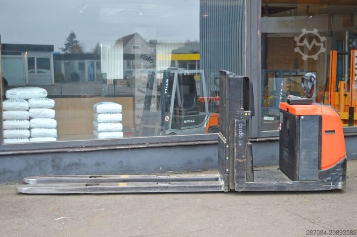 Hochhubkommissionierer BT OSE 200X