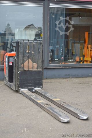 Hochhubkommissionierer BT OSE 200X