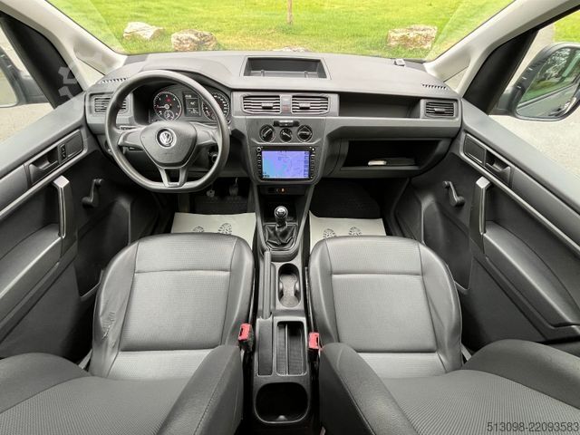Minibus VW CADDY 2.0 TDI TEMPOMAT AHK NAVI EURO 6