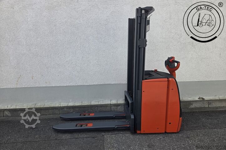 Manual stacker Linde L16