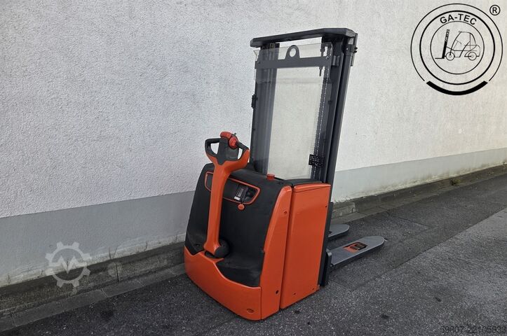 Manual stacker Linde L16