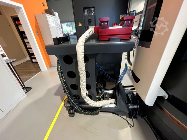 Combined laser and milling machine DMG Lasertec Shape 65