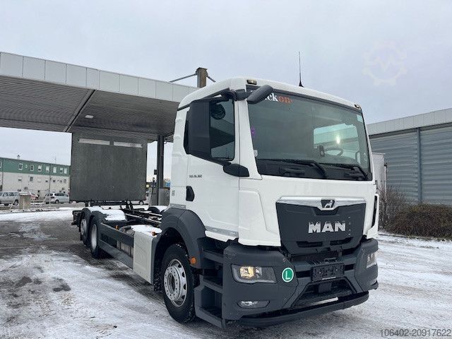 LKW-Fahrgestell MAN TGS 26.360 6x2-4 LL