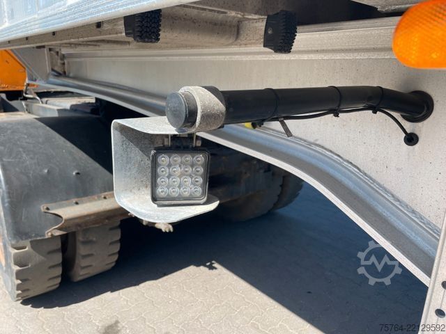 Tipper semitrailer BENALU 52m³ Alu Getreidekipper/5,5t LEER/Kombitür/MIETE