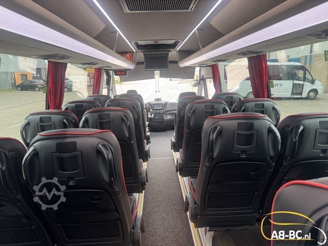 Minibus IVECO Rosero First Touring Electra, Reichweite 336 km