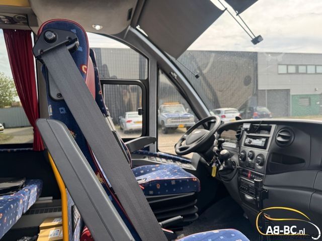 Minibus IVECO Rosero First, 31 Sitze, Euro 5