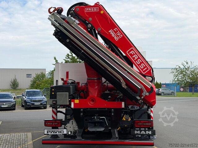 Loading platform MAN TGX 26.520 6x2-4 BL Baustoff-Pritsche FASSI F19...