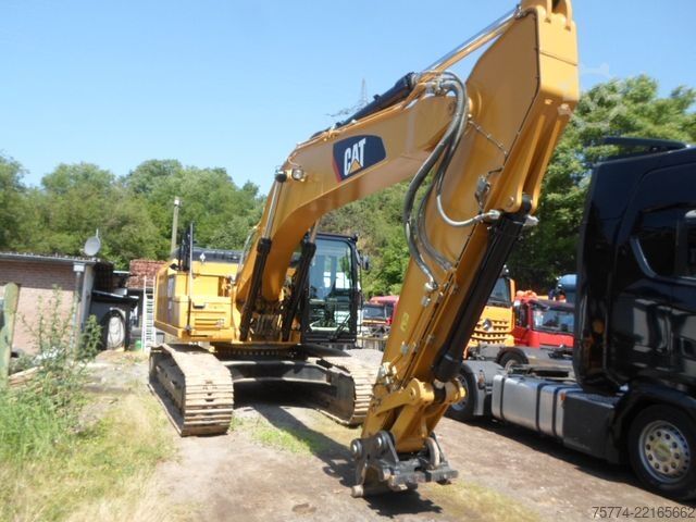Chain excavator CATERPILLAR 330 FLN