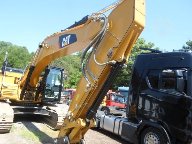 Chain excavator CATERPILLAR 330 FLN