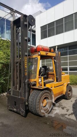 Front forklift Heden 5680