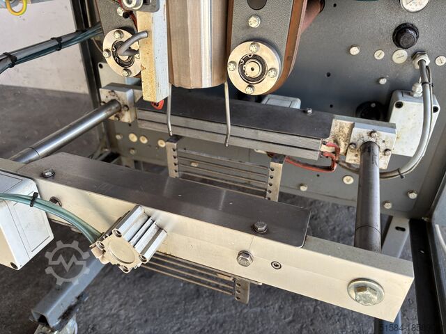 Bag forming, filling and sealing machine Pentavac Penta2100