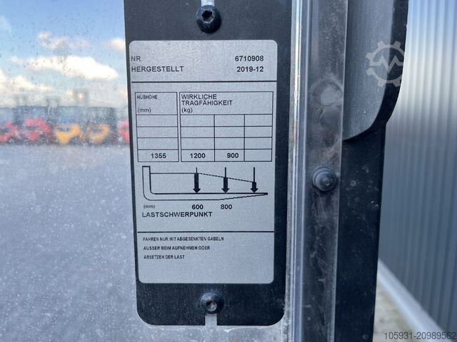 Pedestrian Stacker BT SWE120S