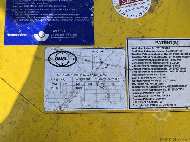 Pedestrian Stacker Combilift CS