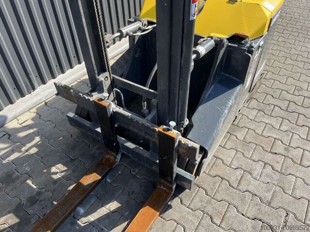 Pedestrian Stacker Combilift CS
