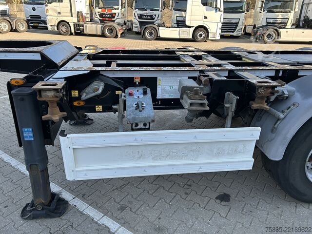 Container transport Renders Euro 800 / Multi Container Chassis / 20-30-40-4...