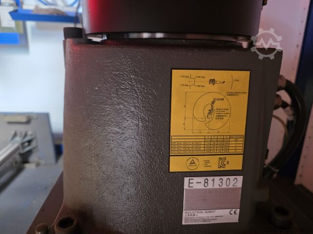 Welding robot welding cell FANUC ARC Mate 100iC 12