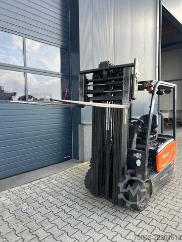Forklift Doosan B18-T7 triplexmast, ss electrisch