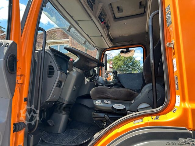 Three-sided tipper truck MERCEDES-BENZ 1828 3Skipper + PKG 12001 Kran 4x2