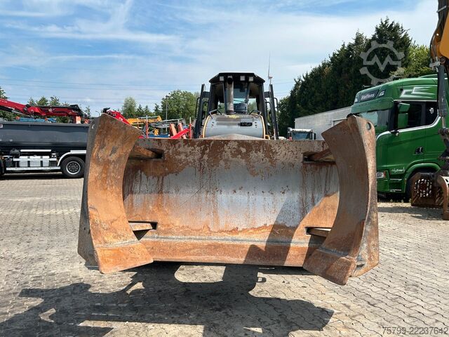 Road roller CASE 1650M Raupe