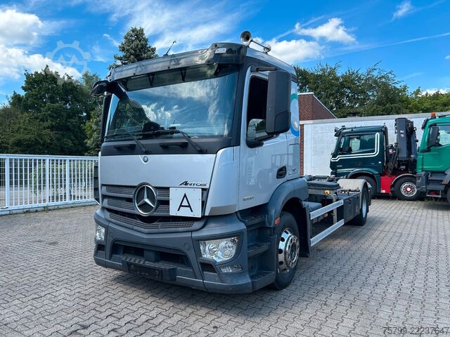 Roll-off tipper truck MERCEDES-BENZ 1836 Antos Abroller 4x2