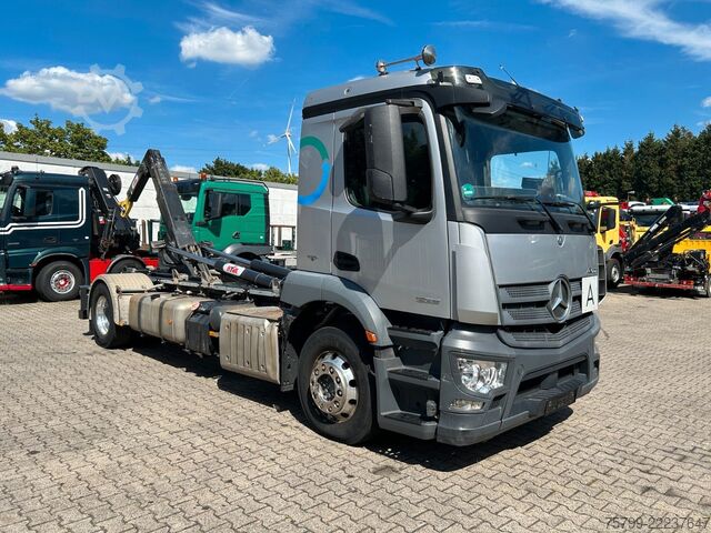 Roll-off tipper truck MERCEDES-BENZ 1836 Antos Abroller 4x2