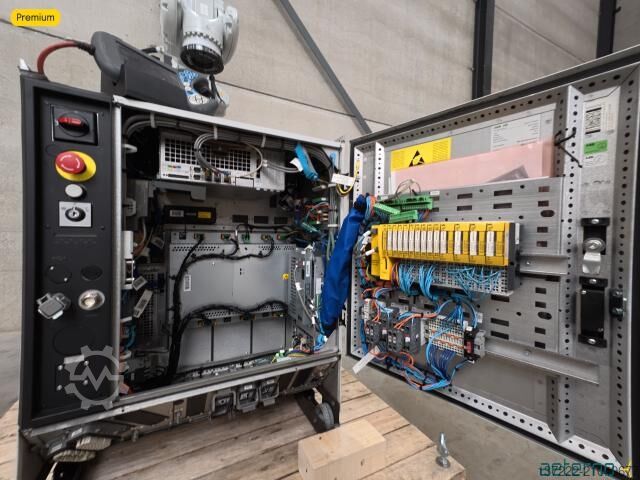 Refurbished Industrial Robot — 1 year warranty ABB IRB 6640-205/2.75