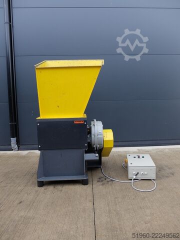Wood chipper, shredder 4/23 Umwelttech LL600PL 4/23
