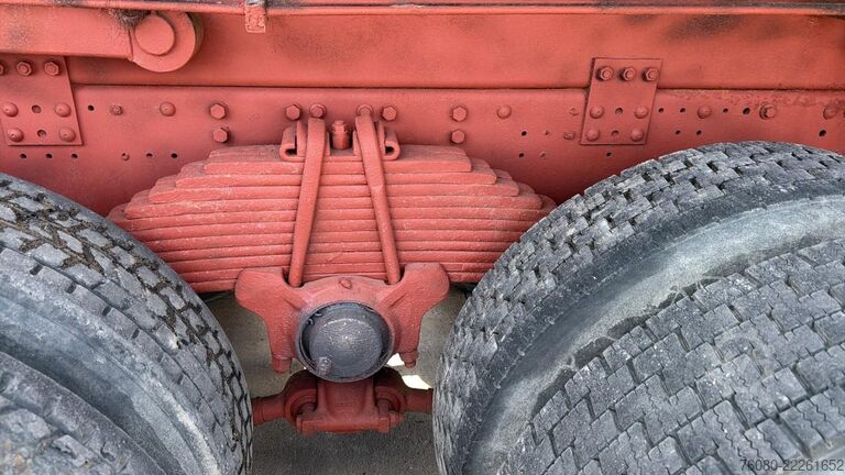 Tipper Iveco Eurotrakker 330 E 34 (GRAND PONT / CHASSIS 10MM...