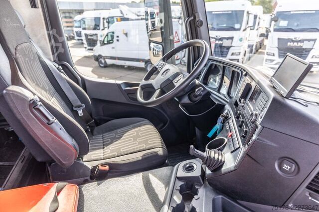 Tipper with crane Mercedes-Benz AROCS 3243 BB+BIBENNE+ BAE HYDR+FASSI 16T/m+2EXT