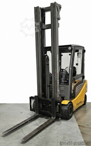 Elektrisch – 4 Räder Jungheinrich EFG 320 Li-Ion 6.8m/ 2t/ 2020yy