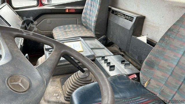 Dreiseitenkipper LKW MERCEDES-BENZ 1824 AK Palfinger PK 8000