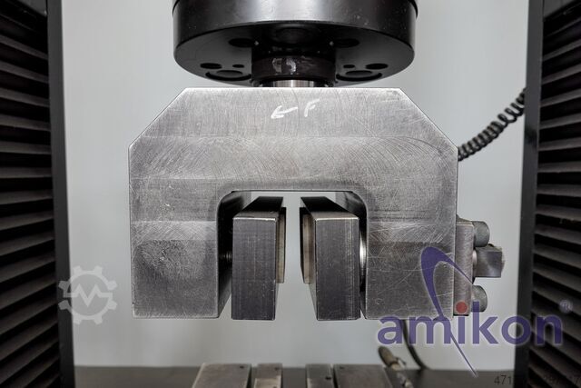 Material testing machine tensile testing machine Instron 4507 Universalprüfmaschine 200 kN