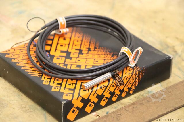 Inductive sensor proximity switch efector ITB 3001-BPOG