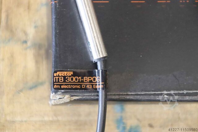 Inductive sensor proximity switch efector ITB 3001-BPOG
