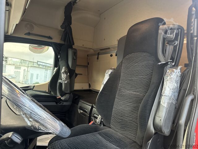Standard tractor unit Mercedes-Benz Actros 1851