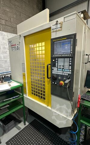 Vertikales Bearbeitungszentrum Fanuc Alpha T21iE 5 Axis