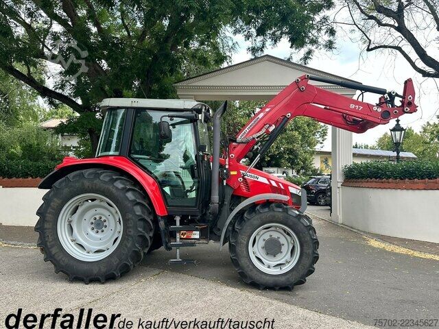 Van Massey Ferguson 5410 Dyna-4 mit Frontlader
