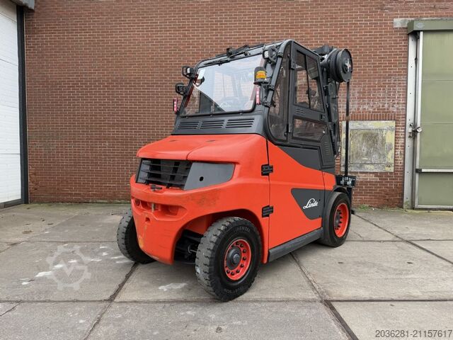 Electric 4-wheel forklift Linde E60-01
