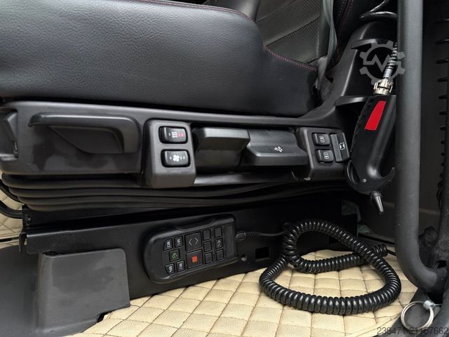 Standard SZM SCANIA R520 V8 2x Tank Retarder ACC Leder